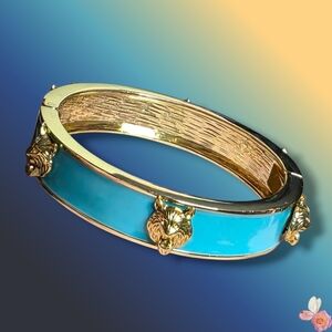 Turquoise Enamel Lion Head Hinged Bangle Bracelet Gold Tone 745